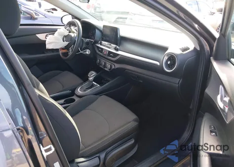 2022 Kia Forte Fe z USA, uszkodzony, nr VIN 3KPF24AD3NE483902